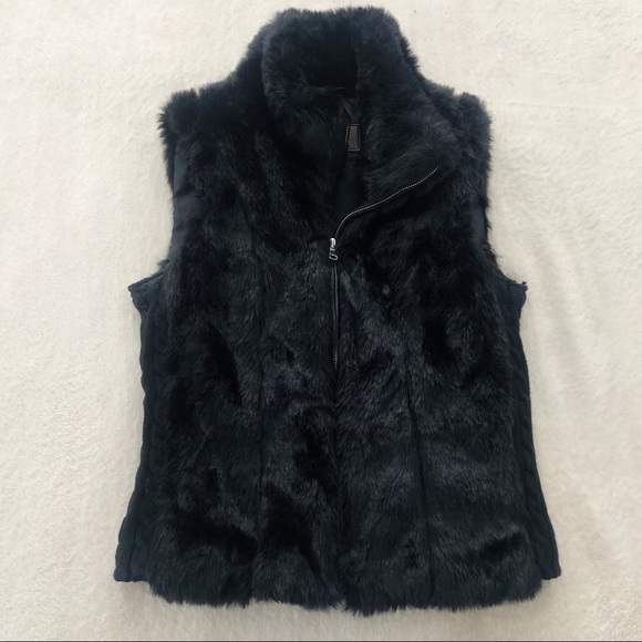 Black Faux Fur Vest - Picture 2 of 8